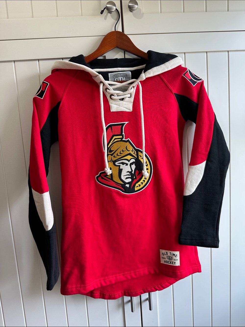 Ottawa Senators Women’s Old Time Hockey Lacer Hoodie Size S NWT